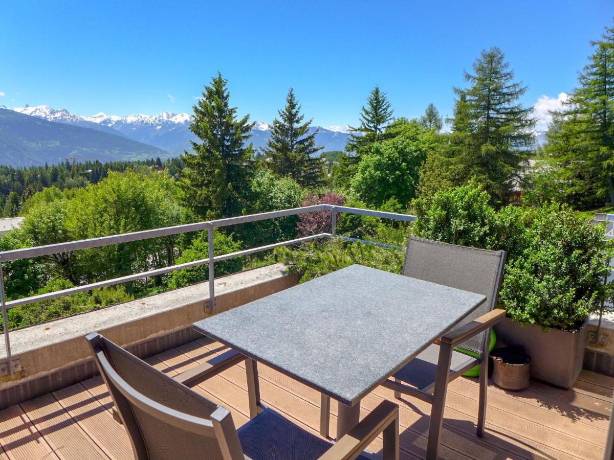 Apartment Jeanne D'Arc-3 By Interhome Crans-Montana Exterior foto